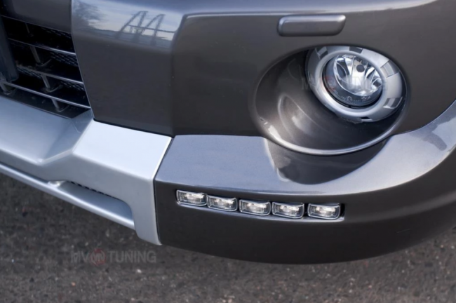 Накладка (юбка) переднего бампера "Broomer Design" (Без ДХЛ) для Mitsubishi Pajero IV (2006-2015)