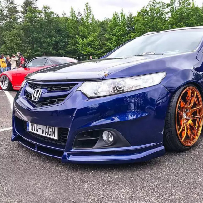 Вставка между клыками переднего бампера Modulo для Honda Accord (VIII gen)(2008-2013)