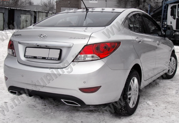 Диффузор заднего бампера var №2 (текстурный пластик) для Hyundai Solaris (2010-2013)