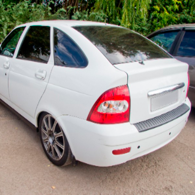 Накладка на задний бампер "АртФорм" для ВАЗ 2172 LADA Priora (2007-2013 г.в.), хэтчбек Накладка на задний бампер "АртФорм" для ВАЗ 2172 LADA Priora (2007-2013 г.в.), хэтчбек