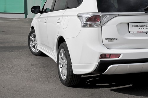 Накладки на пороги "Broomer Design" для Mitsubishi Outlander (3rd generation)(2012-2014)