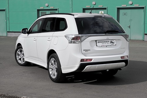 Накладки на пороги "Broomer Design" для Mitsubishi Outlander (3rd generation)(2012-2014)