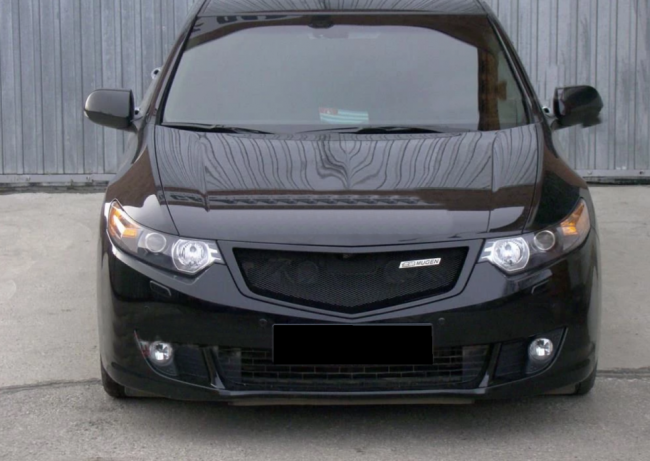 Решетка радиатора "Sport" (сетка в комплекте) var №1 для Honda Accord VIII (2008-2010)